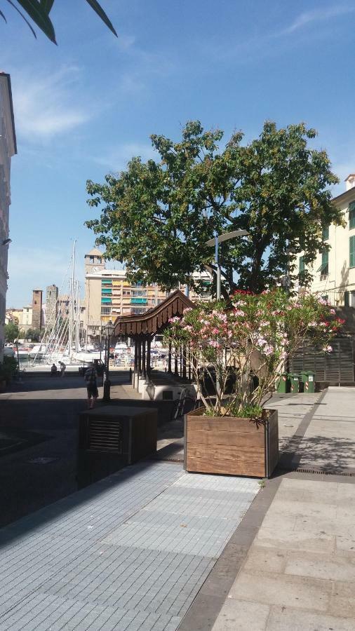 Bilocale Nell'Antica Darsena Daire Savona Dış mekan fotoğraf